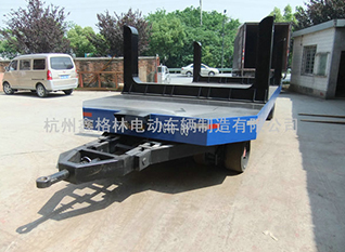 40噸帶制動(dòng)型平板拖車(chē).jpg